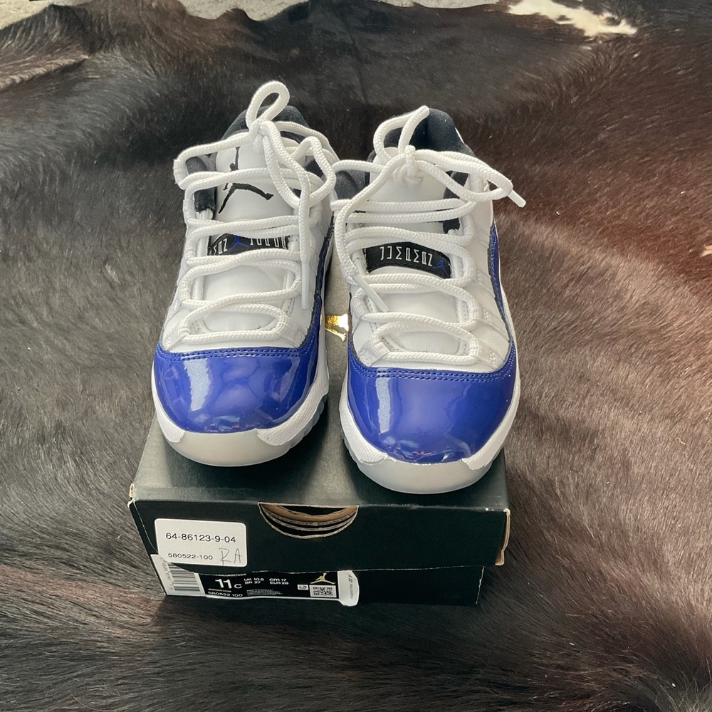 Kids Jordan 11 Concord